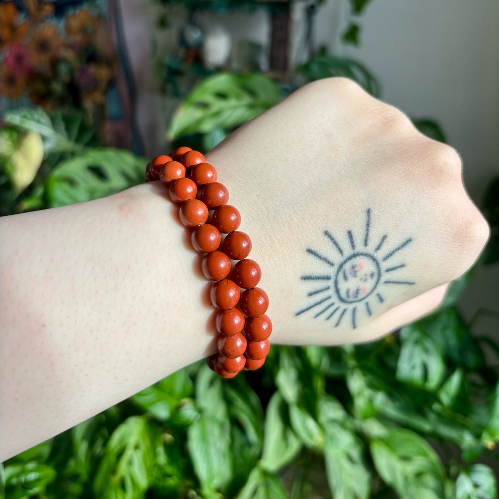 ✨Handmade Red Agate Crystal Bracelet – Strength & Vitality✨